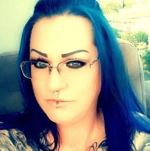 Meet your Posher, Wendy